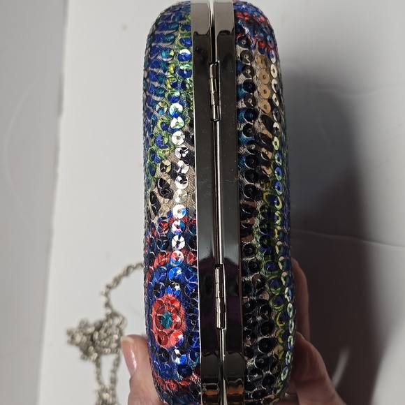 Multicolor Sequin Clutch Bag - Picture 5 of 12